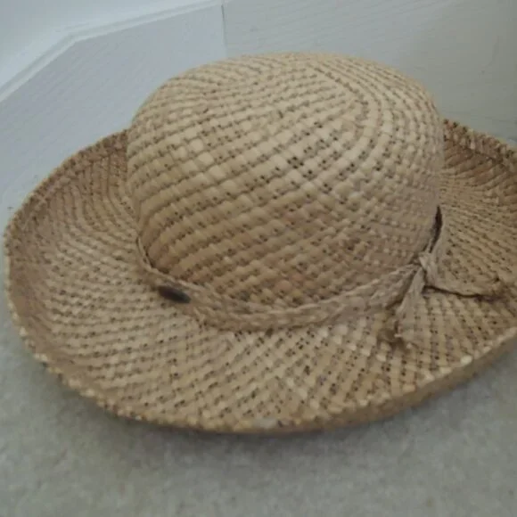 Ladies Sun Hat Liz Claiborne Woven Straw Hat Natural Tan Fiber w/Wide Brim NWOT - Picture 7 of 8